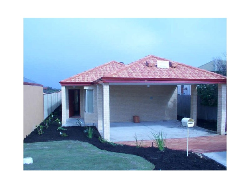 61 Cross Street, Queens Park WA 6107