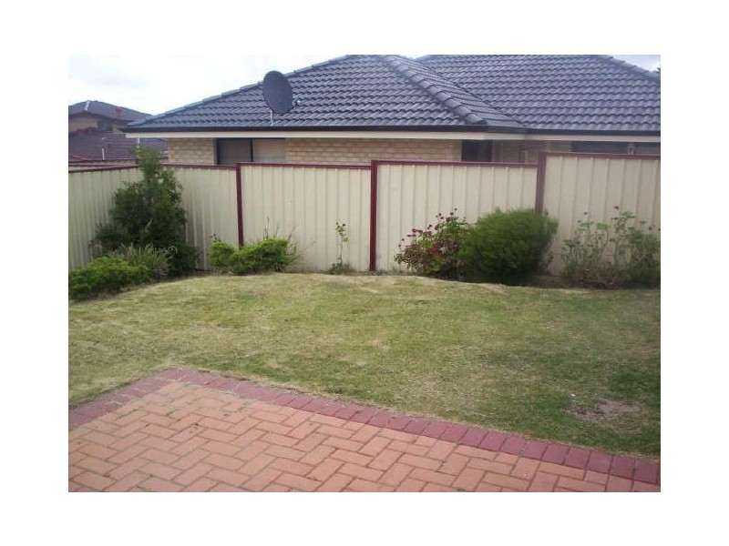 61 Cross Street, Queens Park WA 6107