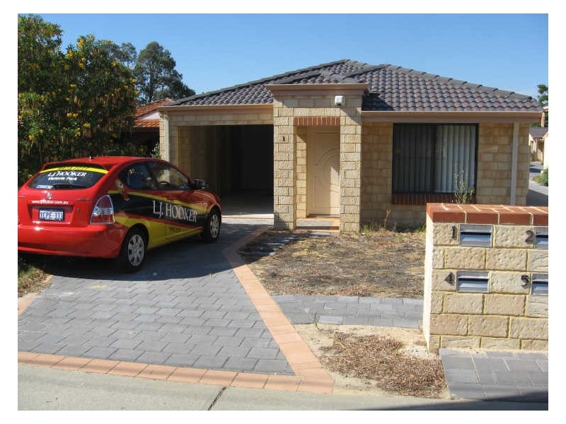 1/289 Wharf Street, Queens Park WA 6107