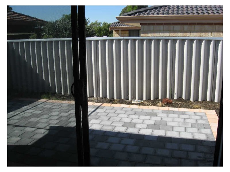 1/289 Wharf Street, Queens Park WA 6107