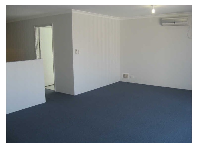 1/289 Wharf Street, Queens Park WA 6107