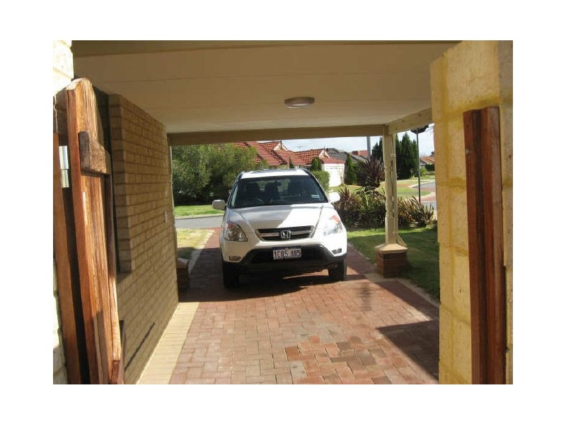 61 Courtland Cresent, Redcliffe WA 6104