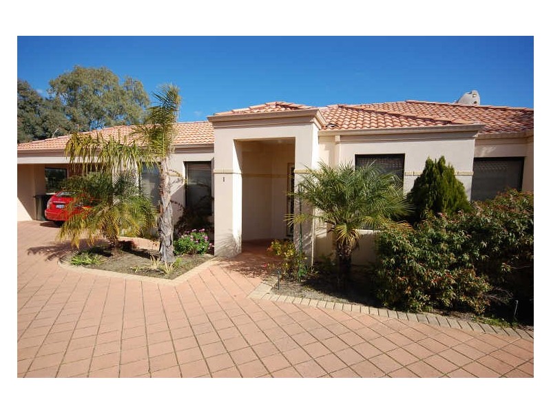 1/19 Holton Way, Cannington WA 6107