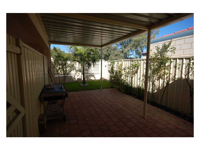 1/19 Holton Way, Cannington WA 6107