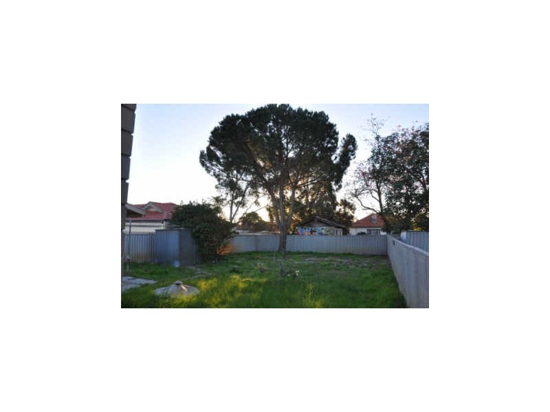 29 Coolgardie Street, St James WA 6102