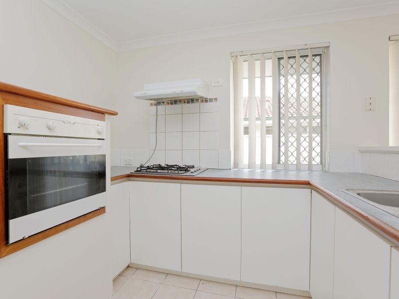50 Cross Street, Queens Park WA 6107