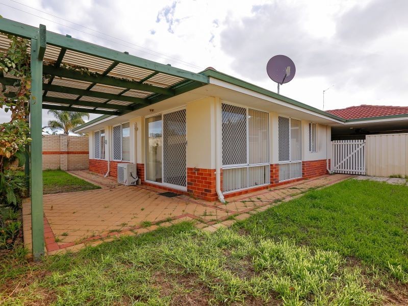 50 Cross Street, Queens Park WA 6107