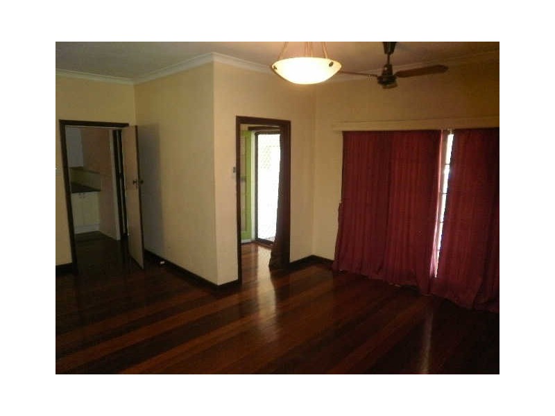 136 Walpole Street, Bentley WA 6102