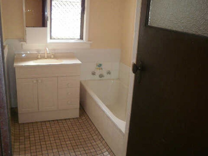 136 Walpole Street, Bentley WA 6102