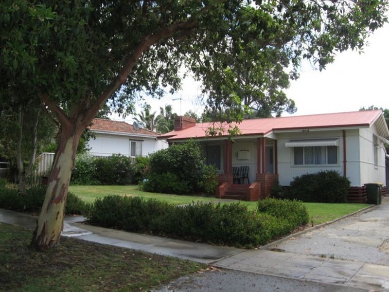 7 Reen Street, St James WA 6102