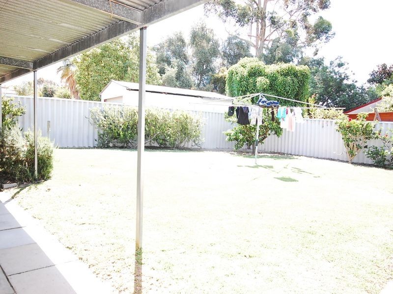 7 Reen Street, St James WA 6102