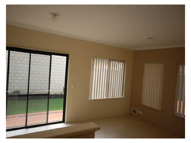 8/26 Gillon Street, Karawara WA 6152