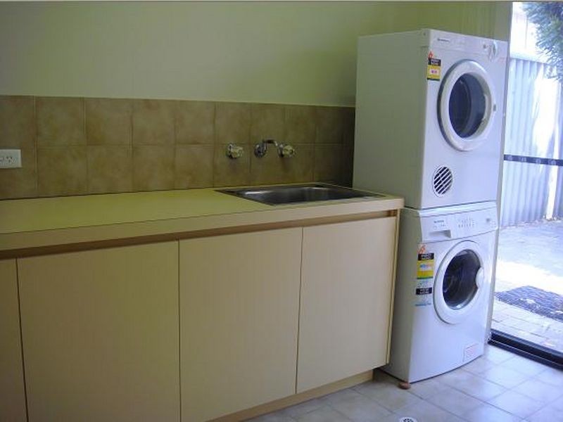 61 Kilkenny Circle, Waterford WA 6152