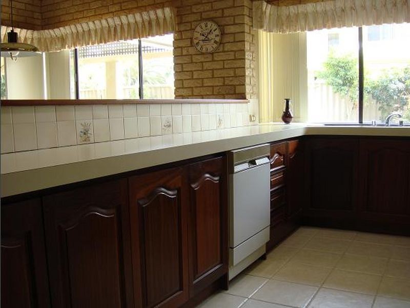 61 Kilkenny Circle, Waterford WA 6152