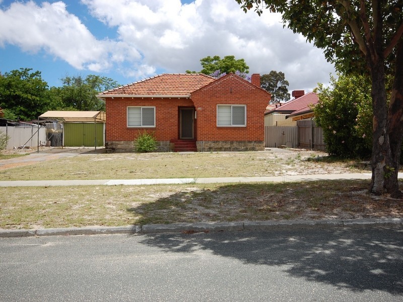 33 Leichardt Street, St James WA 6102