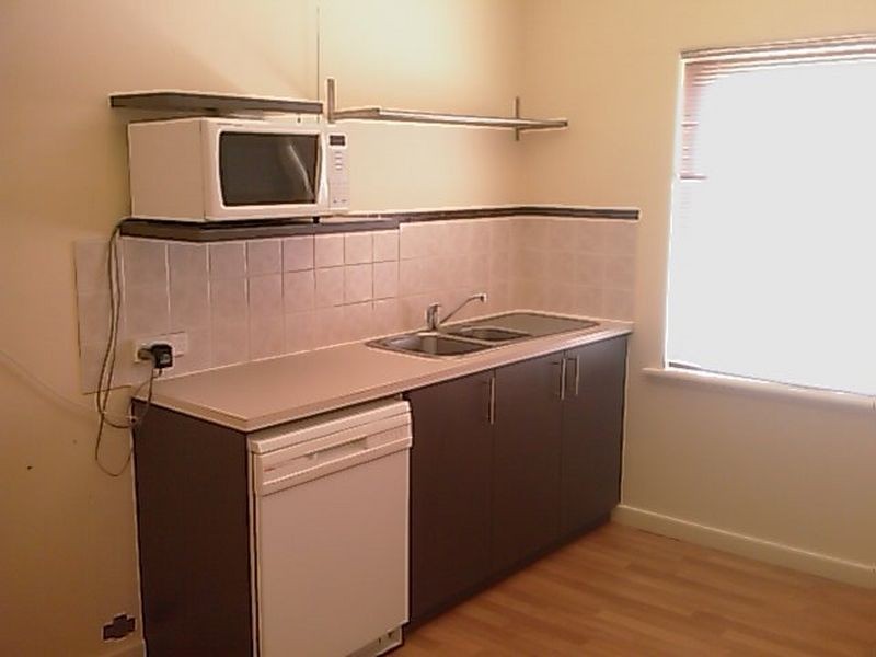 33 Leichardt Street, St James WA 6102