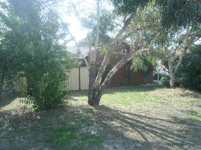 11 Holford Way, Wilson WA 6107