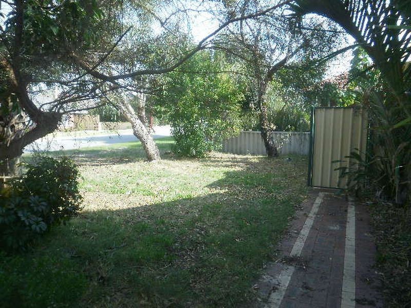 11 Holford Way, Wilson WA 6107