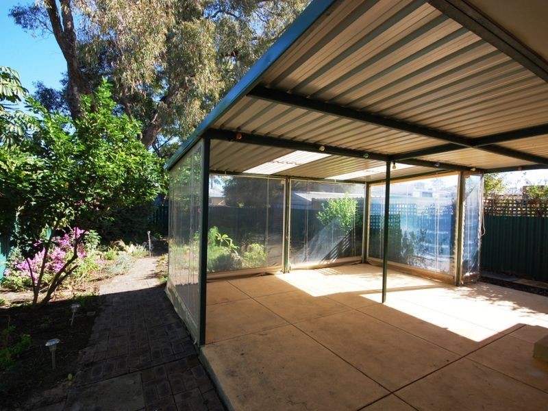 32 Cumberland Way, Bassendean WA 6054