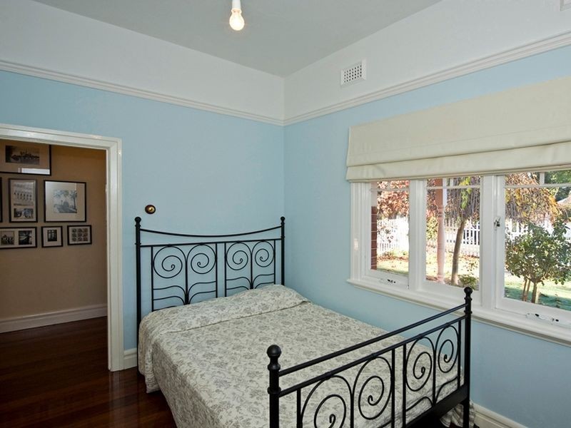 102 Mackie Street, Victoria Park WA 6100