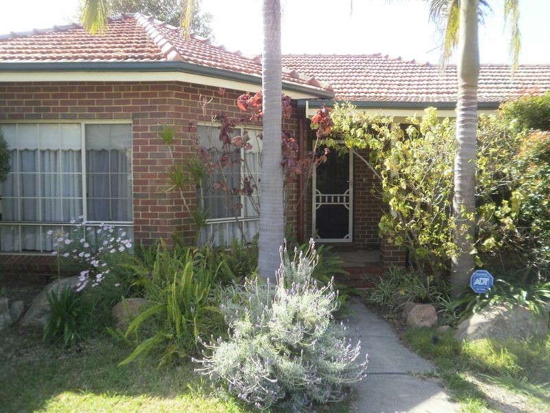 36 Upton Street, St James WA 6102