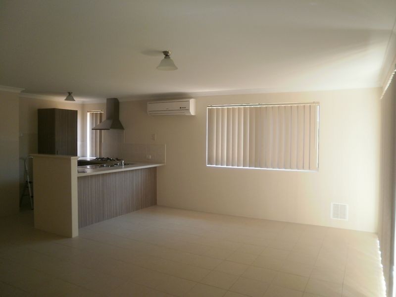 B/18 Hillview Terrace, St James WA 6102