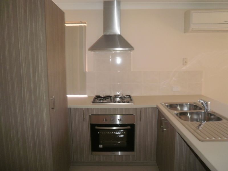 B/18 Hillview Terrace, St James WA 6102