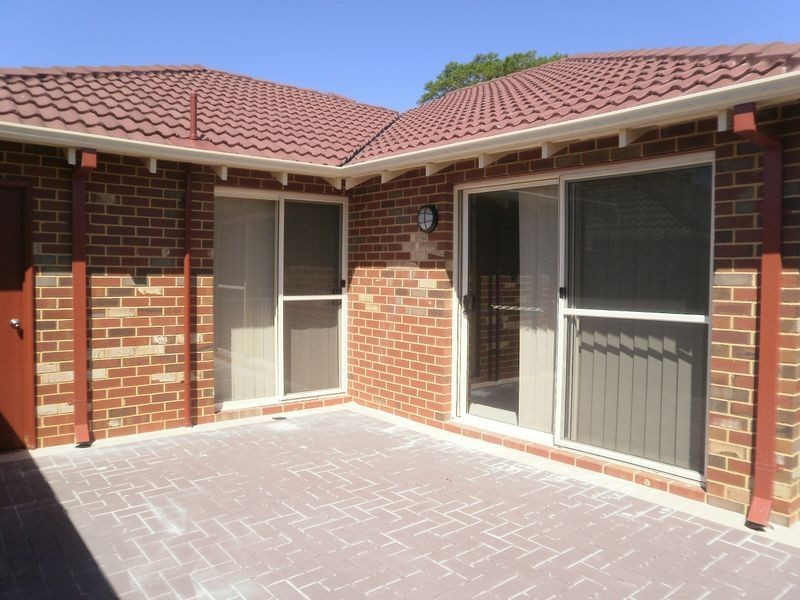 B/18 Hillview Terrace, St James WA 6102