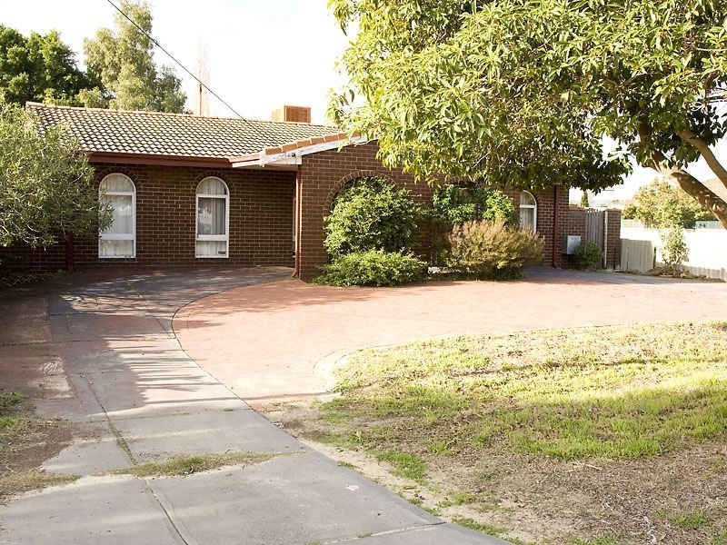 28 Central Tce, Beckenham WA 6107