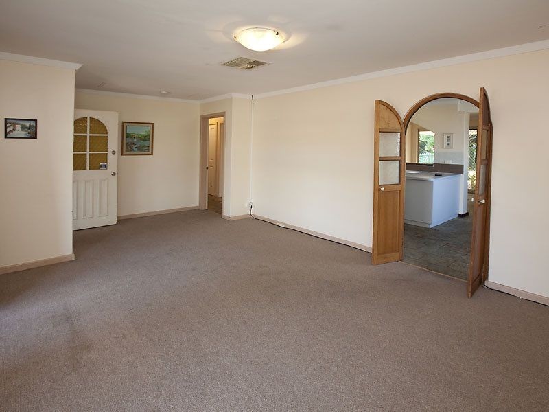 28 Central Tce, Beckenham WA 6107