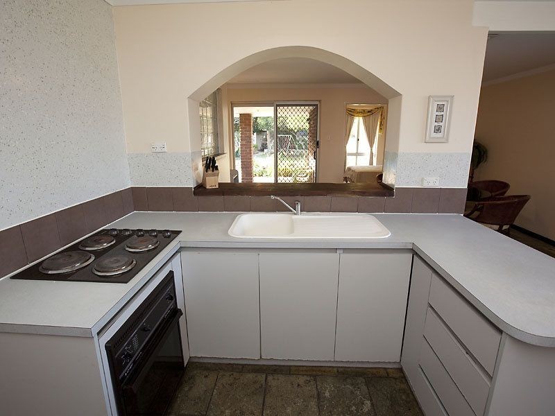 28 Central Tce, Beckenham WA 6107