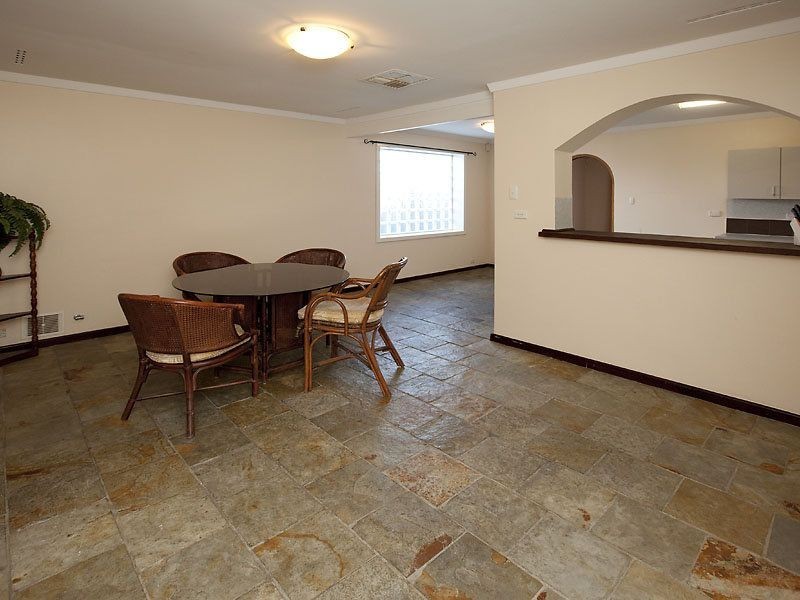 28 Central Tce, Beckenham WA 6107