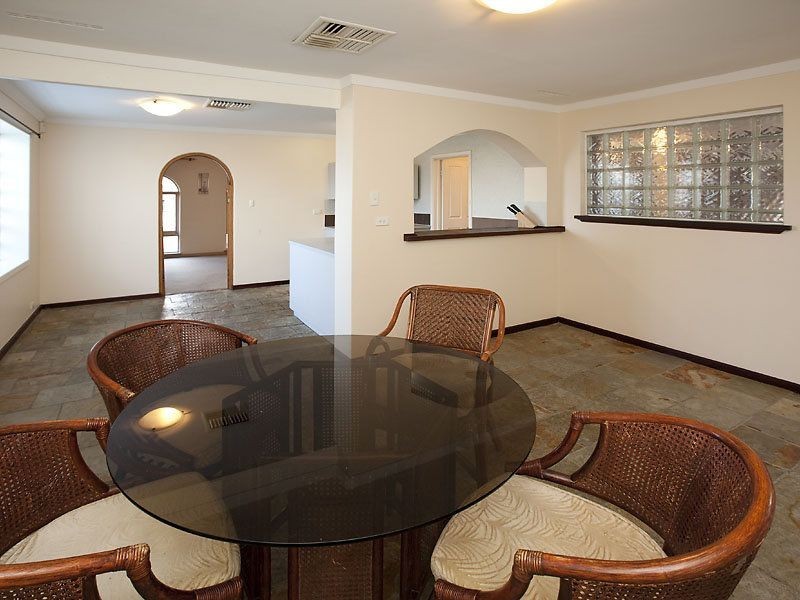 28 Central Tce, Beckenham WA 6107