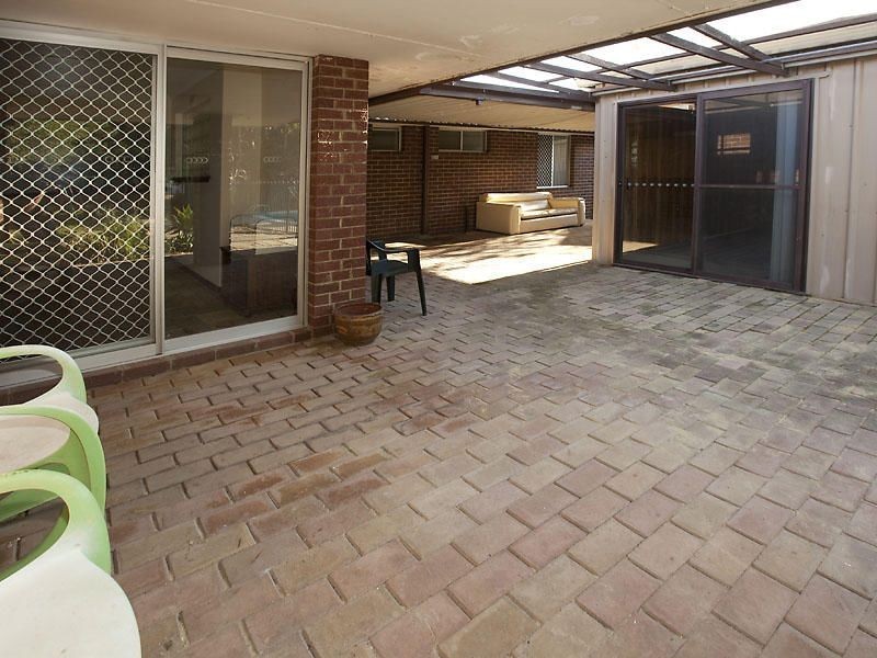 28 Central Tce, Beckenham WA 6107