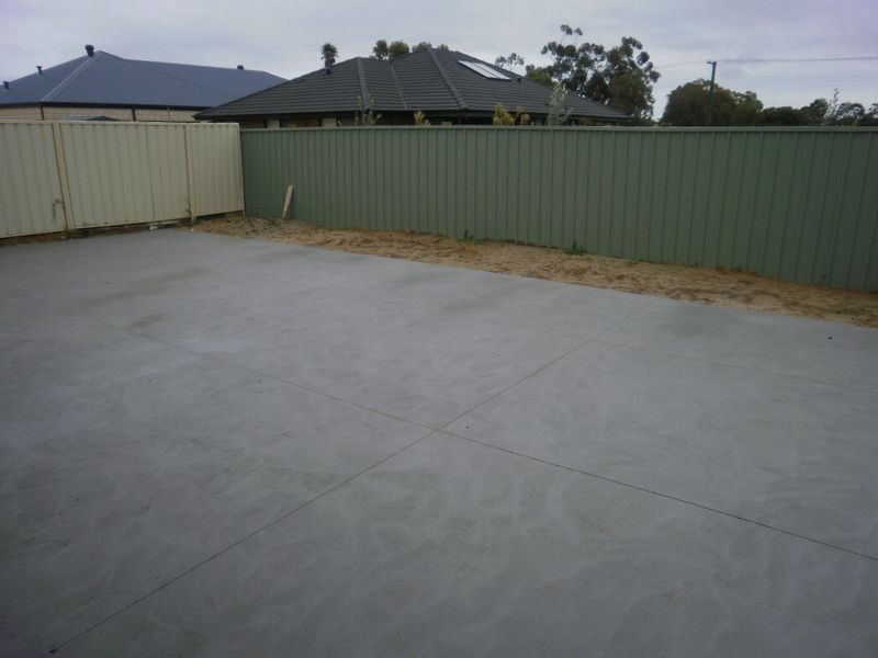 52 Aroona Way, Maddington WA 6109