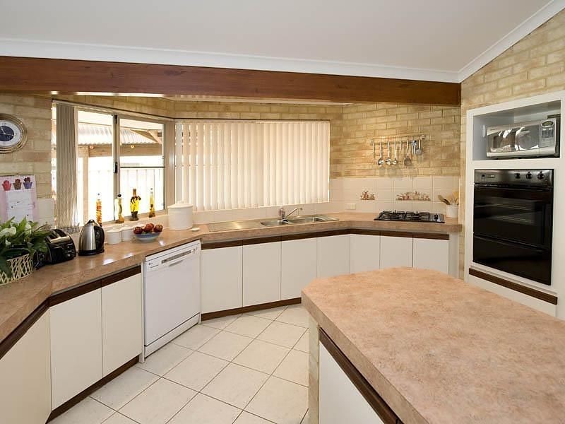 123 Dumbarton Street, Canning Vale WA 6155