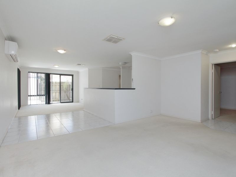 2/24 Dumond Street, Bentley WA 6102