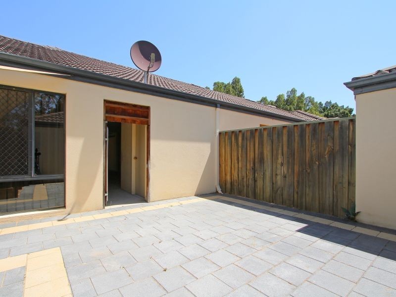 2/24 Dumond Street, Bentley WA 6102