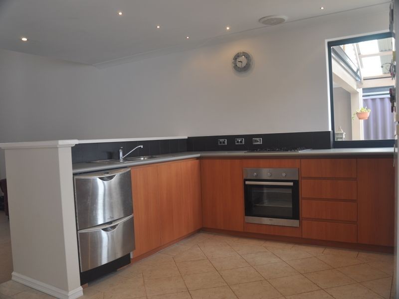 46 Pitt Street, St James WA 6102