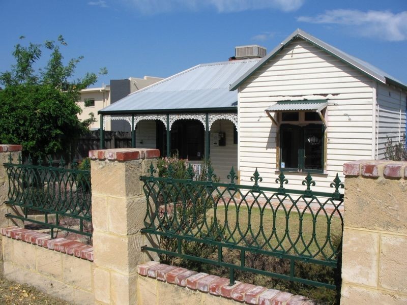 10 Canterbury Terrace, East Victoria Park WA 6101