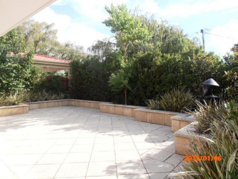 1/10 Norman Street, St James WA 6102