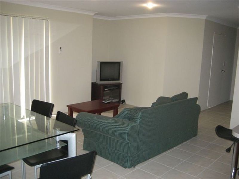 6/1 Clarke Street, Cannington WA 6107