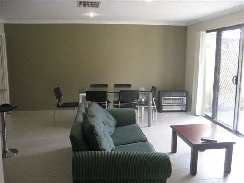 6/1 Clarke Street, Cannington WA 6107