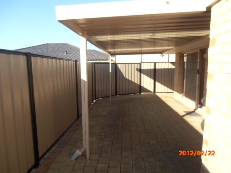 1/11 Duke Street, Bentley WA 6102