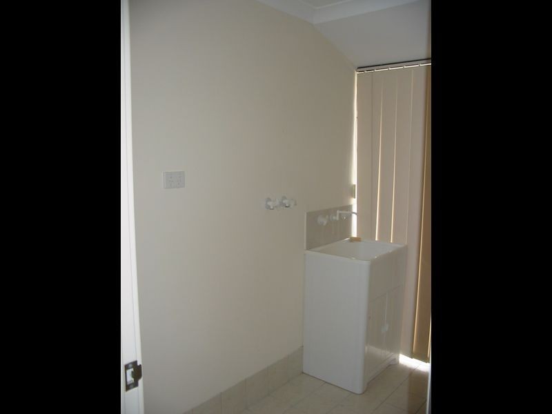 2/14 Crawford Street, Cannington WA 6107