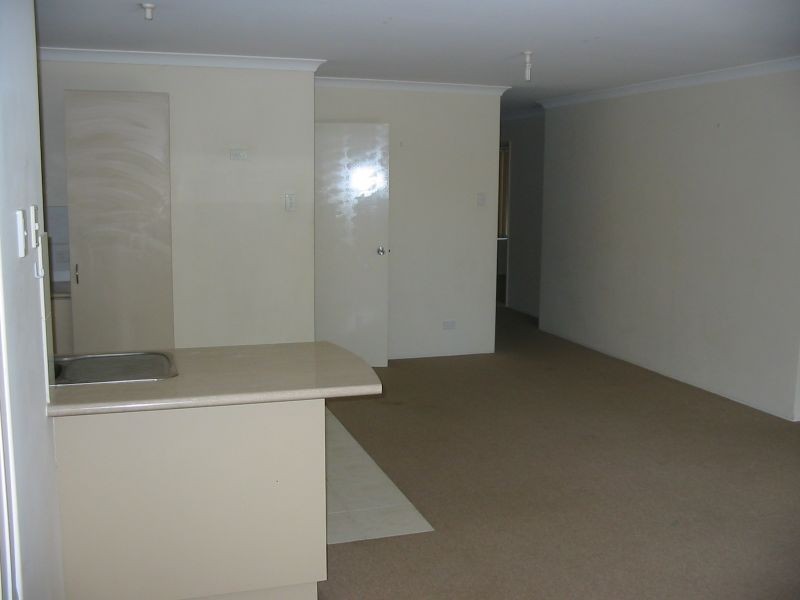 2/14 Crawford Street, Cannington WA 6107