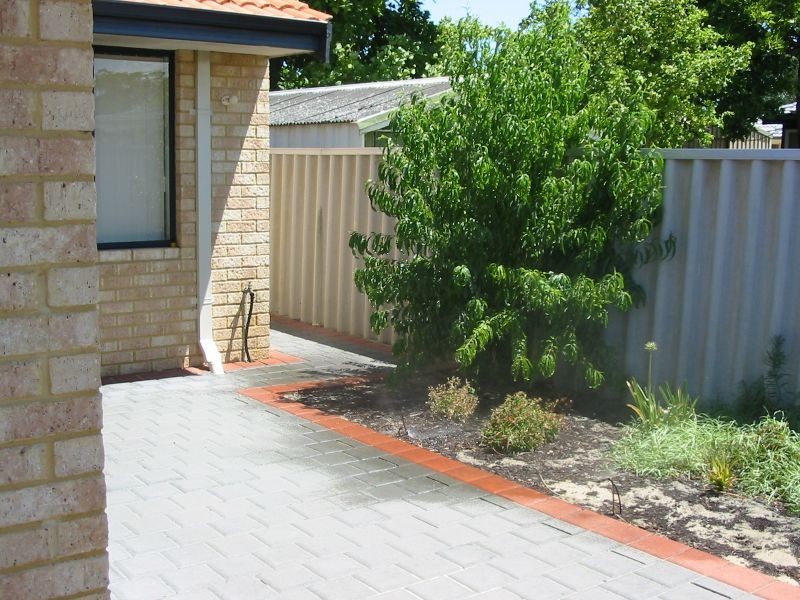 2/14 Crawford Street, Cannington WA 6107