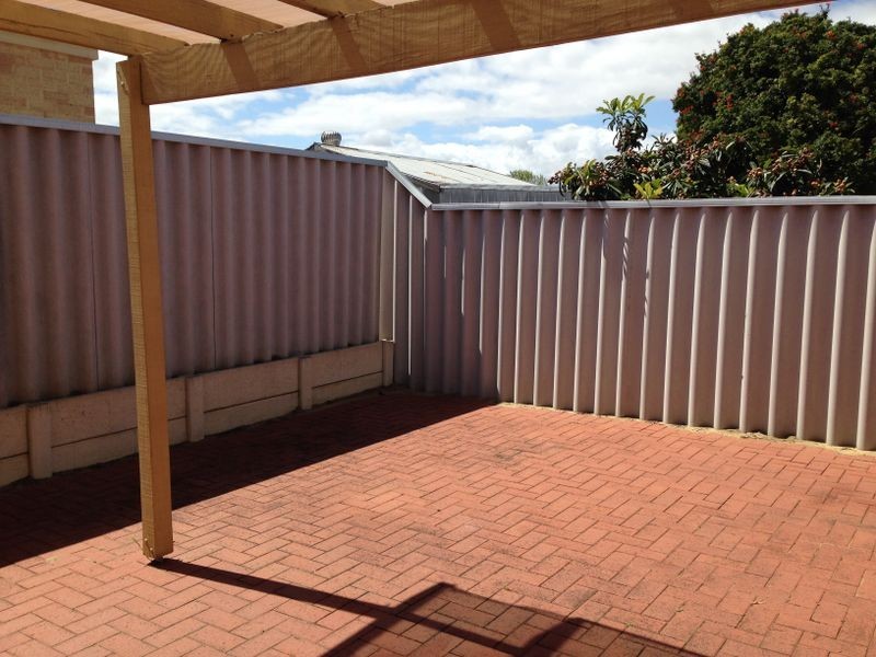 8/18-20 The Crescent, Redcliffe WA 6104