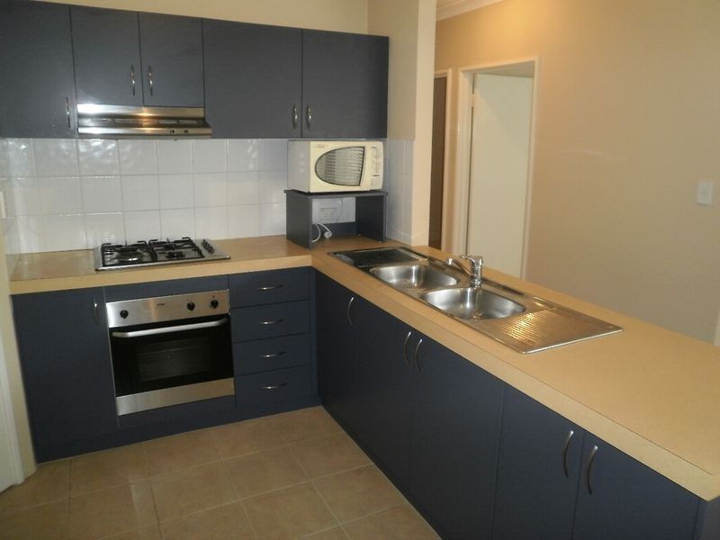 7/9E Doust Street, Cannington WA 6107