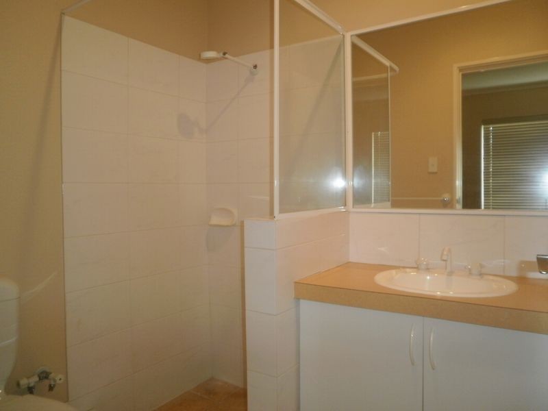 7/9E Doust Street, Cannington WA 6107